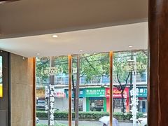 -阿瓦山寨·湘菜现炒·剁椒鱼头王(咸阳总店)