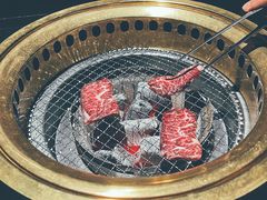 -山川小町·极番烧肉(新地假日广场店)