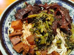 金牌半筋半肉面-旺泉餐饮店·清真牛肉面馆