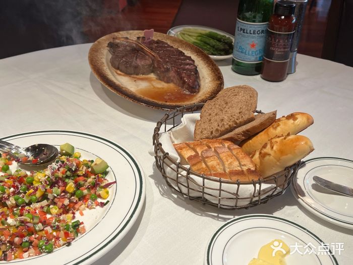 Wolfgang’s Steakhouse 沃夫冈牛排馆(上海白玉兰广场店)招牌大里脊牛排图片