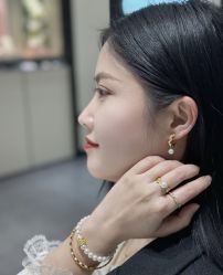 -周生生Chow Sang Sang(先天下店)