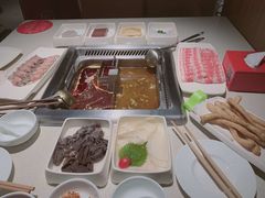 -海底捞火锅鲜切牛肉主题店(长寿路店)