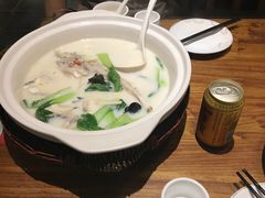 -泉畔人家·老济南经典鲁菜(大明湖店)