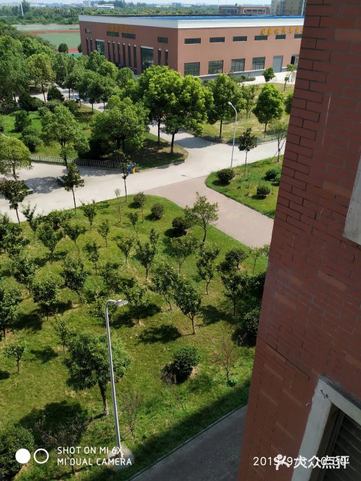 荆州市机械电子工业学校图片