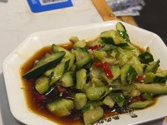 -鲁员外地锅鸡地锅鱼(古墩路店)