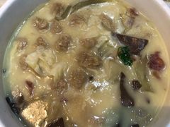 牛腩鸭血小馄饨-花园茶楼(兴城西路店)