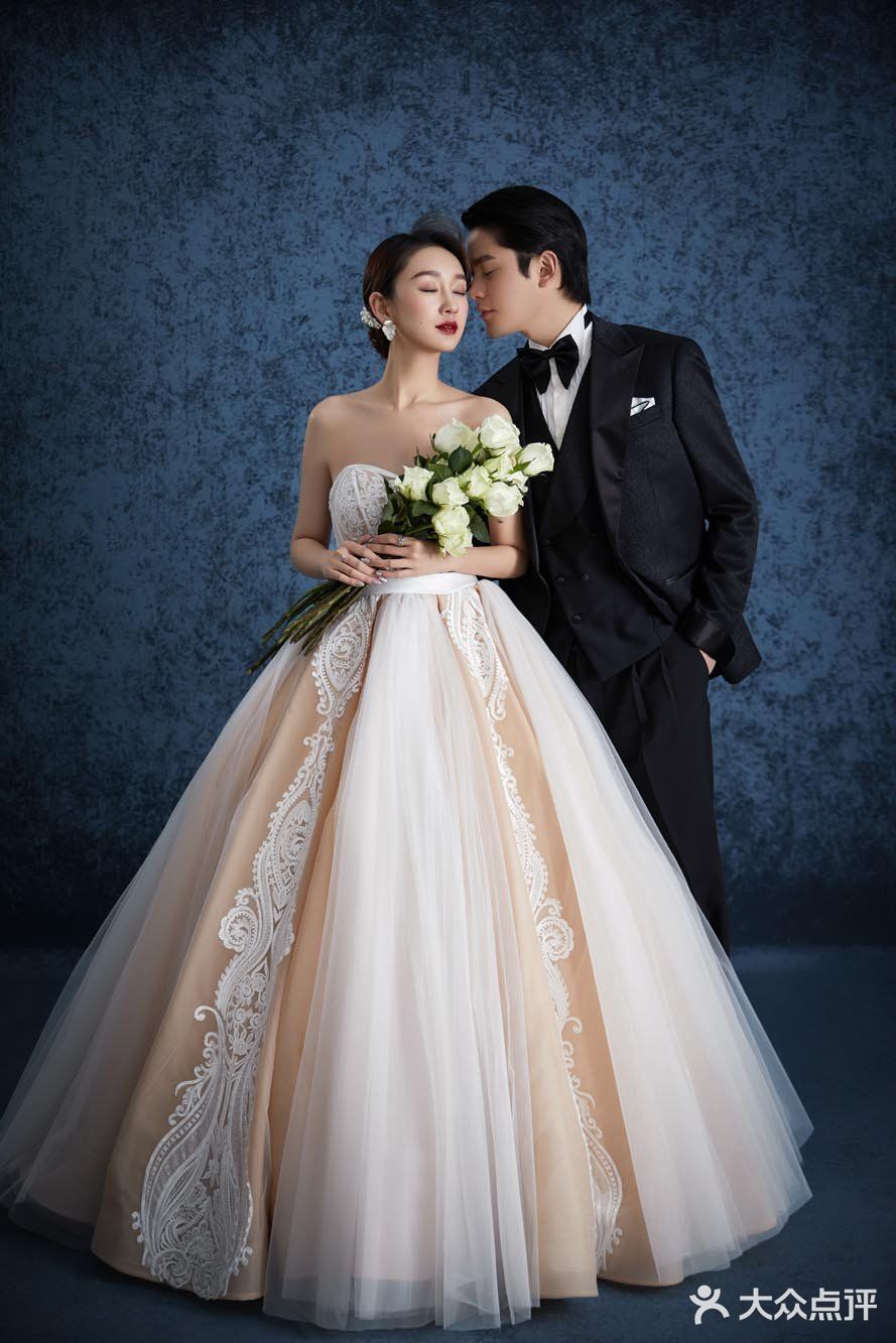 主婚照一定是两个人的合照