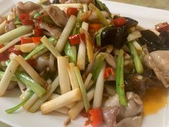 -兔行天下-鸿鹤鲜锅兔(中海国际店)