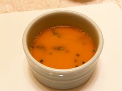 蟹粉小馄饨-新光酒家·河豚·海鲜·蟹料理(浦东店)
