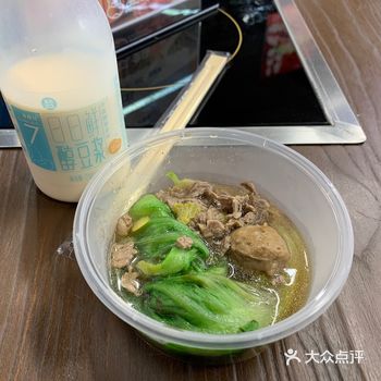 家楼下的盒马是我最喜欢的配套生活场所，每次逛都好多人