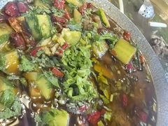 -周老三跷脚牛肉·全牛火锅(非遗传承店)