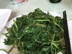 -唐师傅湘西名菜馆(武陵路店)