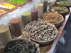 -鱼窝棚柴火铁锅炖(富山屯店)