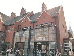 -钟书阁(松江泰晤士小镇店)