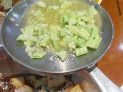 -休记光头香辣蟹干锅(绵竹店)