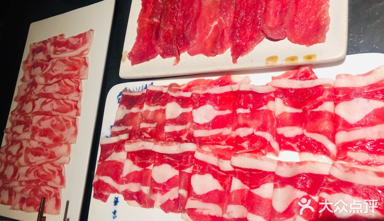 早就听闻这家来自重庆的火锅店，这次终于来拔草