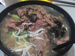 豬潤牛肉皮蛋芫茜米粉-华嫂冰室(尖沙咀店)