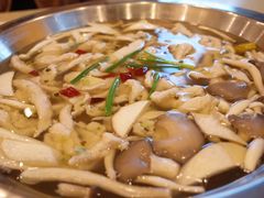 菌类小锅-芭夯兔·无骨兔汤锅(华阳店)