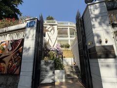 -Mark&Mars Restaurant