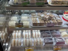 面包甜点陈列柜-新侨三宝乐面包店(崇文门店)
