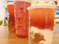 -沪上阿姨鲜果茶(世茂广场宽厚里店)