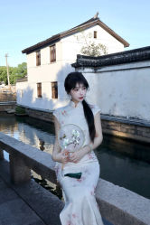 -一揽芳华汉服旗袍体验馆(拙政园店)