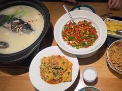 农夫山泉炖的鱼头（红烧）-7017浙菜•建德味(中财店)