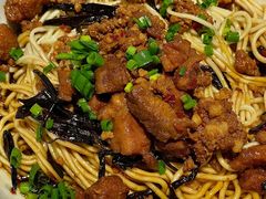 招牌辣肉干拌面-辣肉面大王(天平路店)