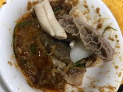 -光头仔烧鸡牛杂店