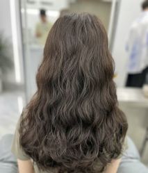 -妃格美发沙龙·烫发·染发