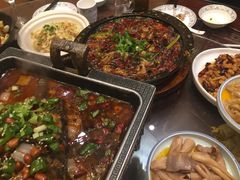 -万重锦·人文川菜馆(骡马市店)