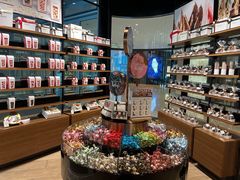 -Laderach 莱德拉(上海环贸iapm店)