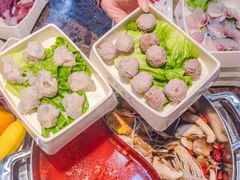 -来龍儿鲜切牛肉自助老火锅
