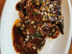 红烧武昌鱼-莲餐厅·湖北菜·潜江小龙虾店(愚园路店)