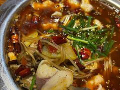 -乡土特色.冷锅鱼.牦牛肉汤锅