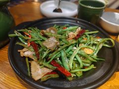 干锅五花肉芸豆丝-云海肴·汽锅鸡·云南菜(天津国金汇店)