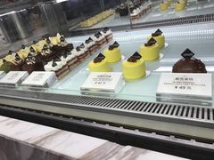 -UNI UNI(环亚凯瑟琳店)