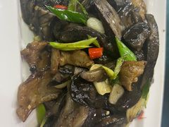 -乡村馕坑肉·烧烤·新疆菜·本地人更爱吃(阿勒泰首店)