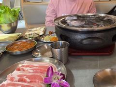 -围炉肉舍•炭烤活鳗•丹东海鲜烤肉(步行街店)