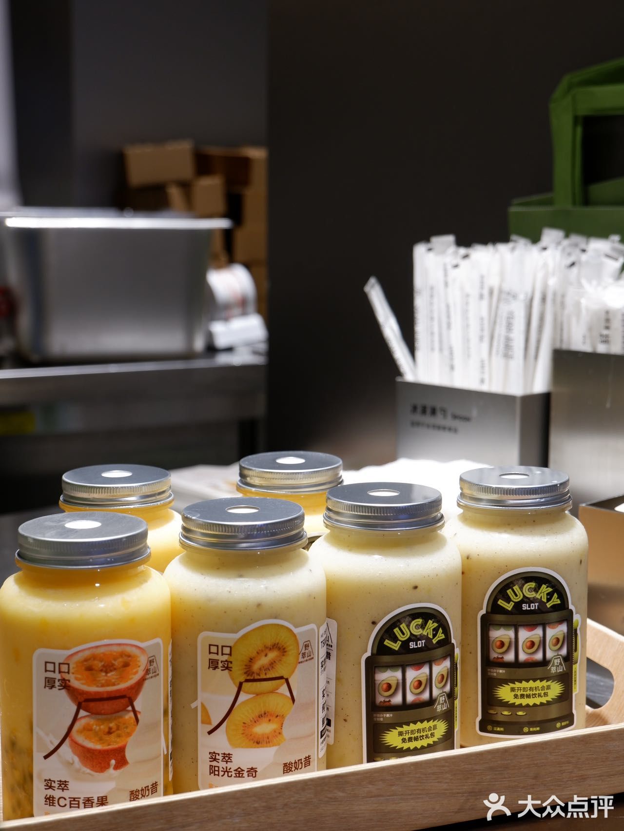 野萃山酸奶昔｜口口都是新鲜厚实水果