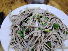 -溢心园香河肉饼总店