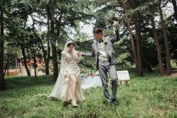 点击看大图 -挪娅婚纱摄影皇家会所