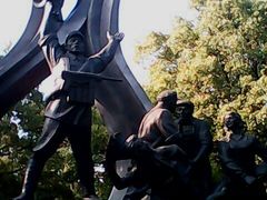 -上海市龙华烈士陵园