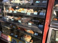 面包甜点陈列柜-护国寺小吃(新街口店)