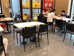 用餐区-永和大王(春日上新·阜成门店)