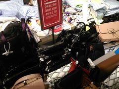 -URBAN REVIVO(北京斯普瑞斯奥特莱斯店)