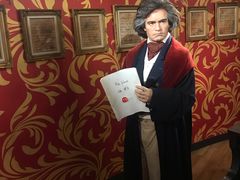 -曼谷杜莎夫人蜡像馆