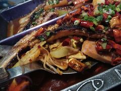 -鸣记脆皮烤鱼·海鲜烤鱼(三八广场店)