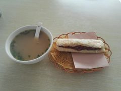 -河间正宗驴肉火烧(听海居店)