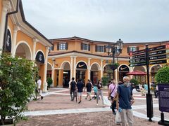 -佛罗伦萨小镇广佛名品奥特莱斯(疏港路店)